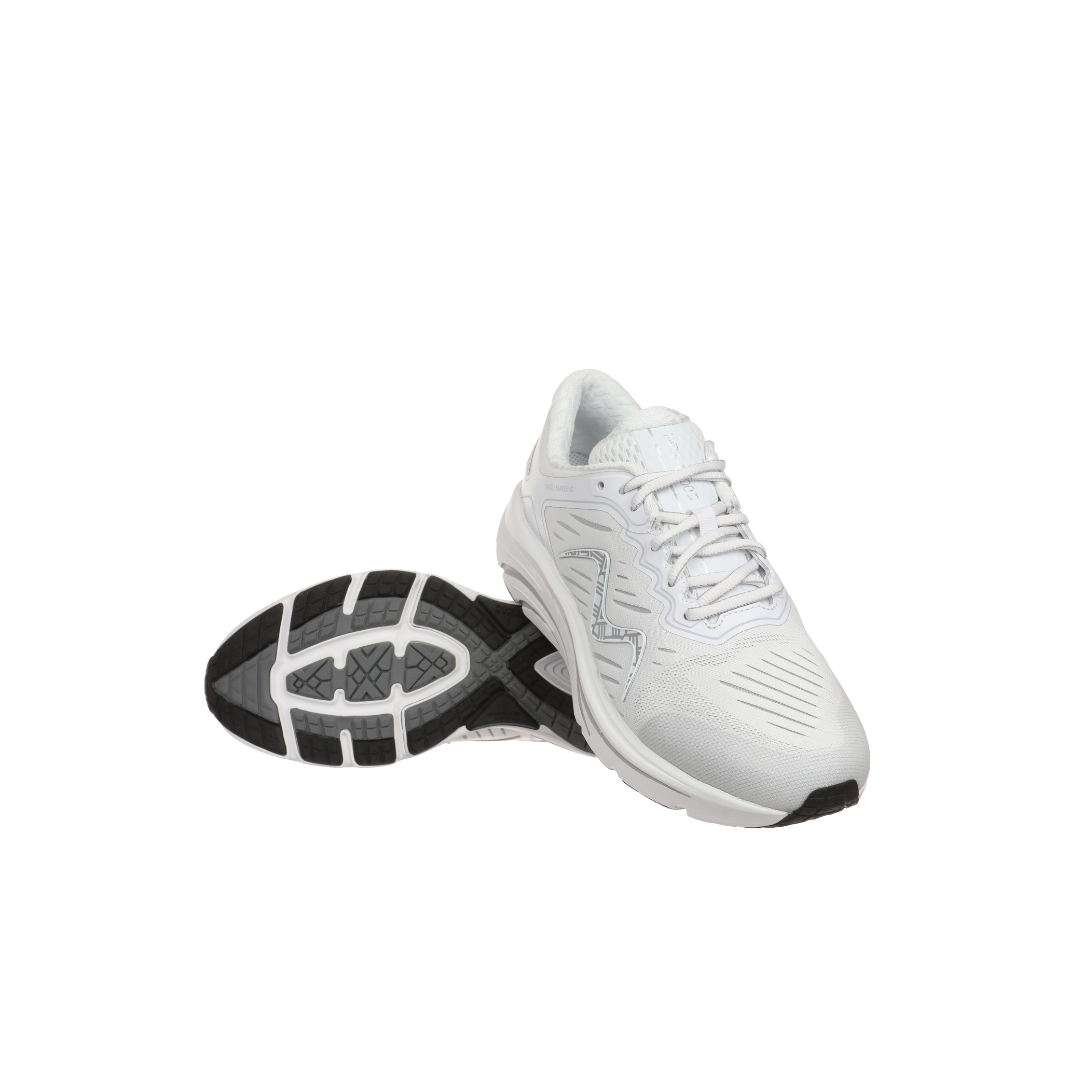 womens running shoes white