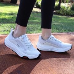 womens trail shoes white
