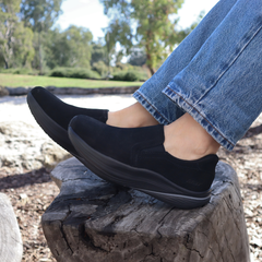 womens slip on shoes black